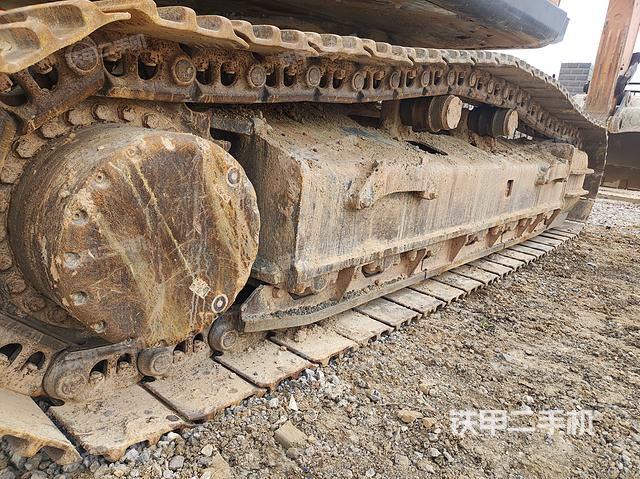 单侧履带整体（整机外观）