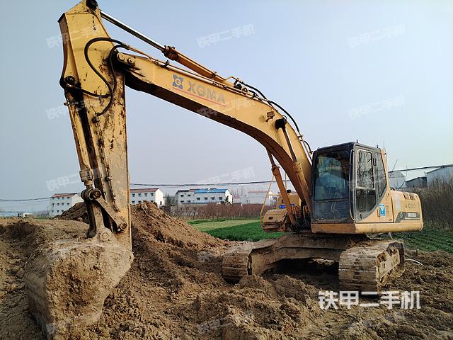 厦工XG822LC挖掘机