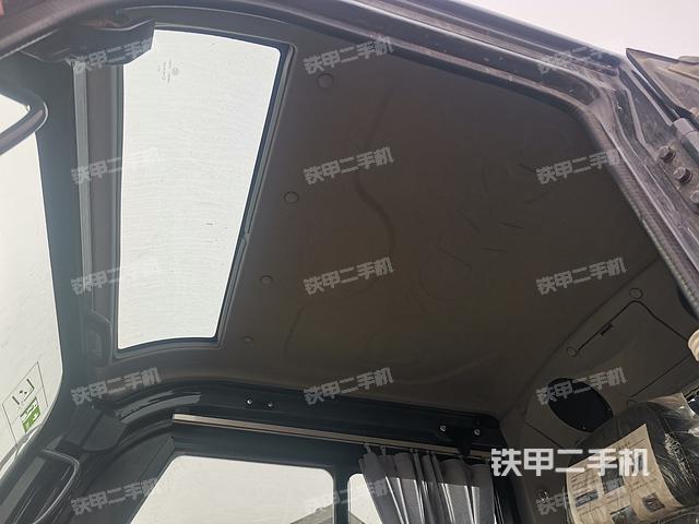 驾驶室顶部（整机外观）