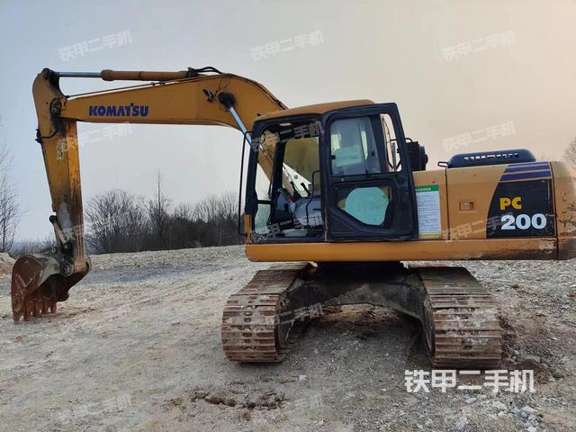 小松PC200-7挖掘机