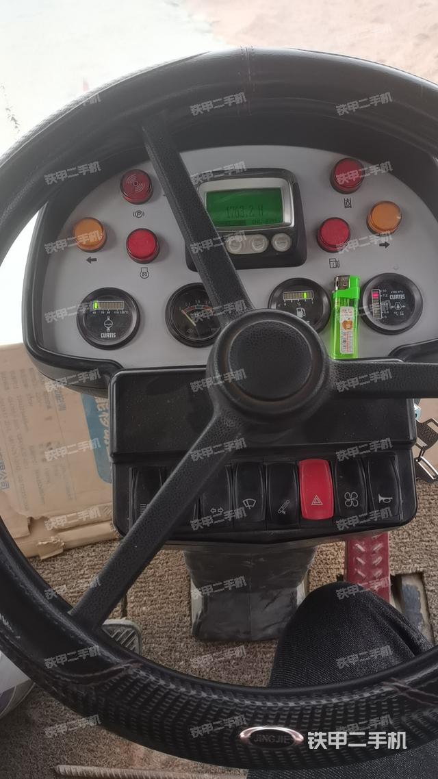 驾驶室操作台（设备外观及核心部件）