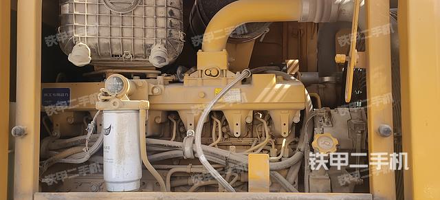 发动机左侧（整机外观及大件）