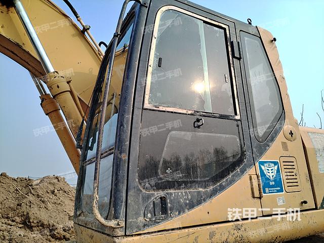 驾驶室整体（整机外观）