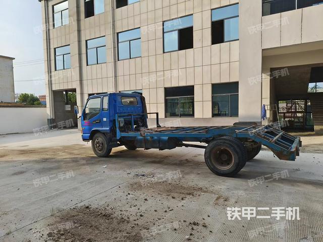 整机左侧（设备外观及核心部件）