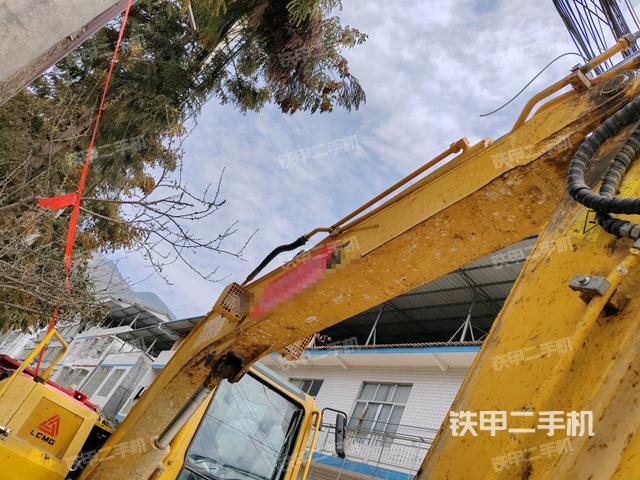 小臂整體左后(工作和回轉(zhuǎn)裝置) 小臂整體左后(工作和回轉(zhuǎn)裝置)