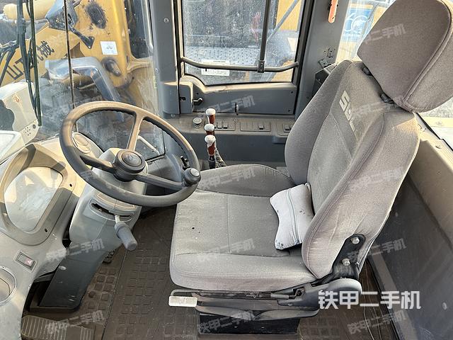 驾驶室工作台（整机外观及大件）