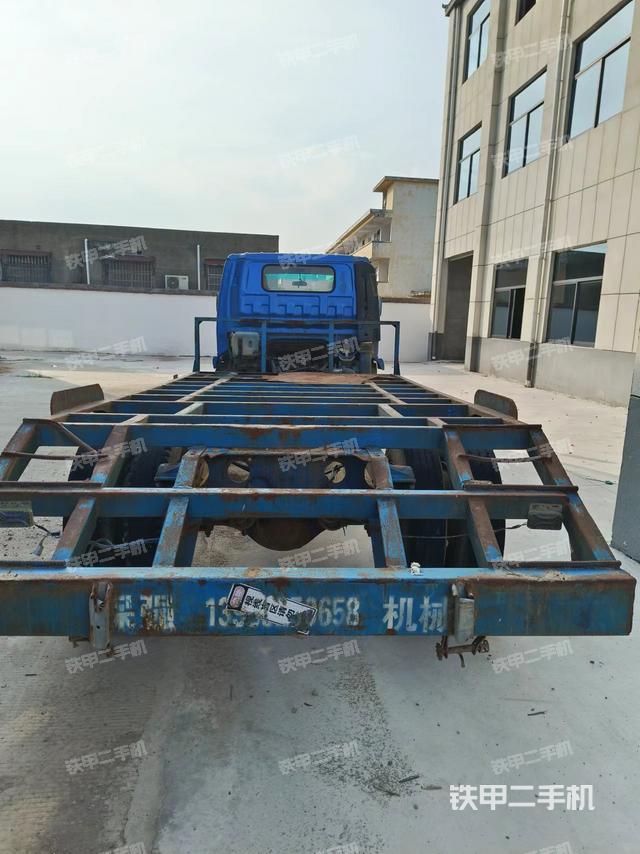 整机右侧（设备外观及核心部件）