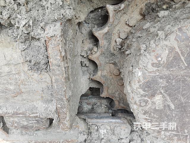 单侧履带整体（整机外观）