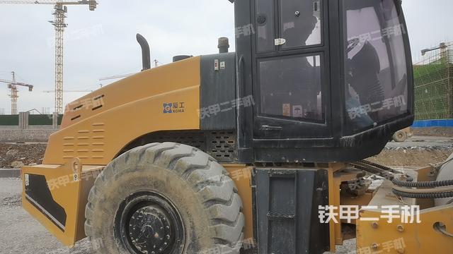 整机左侧（设备外观及核心部件）