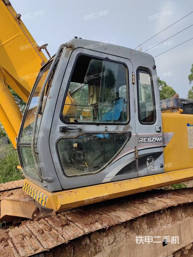 驾驶室顶部（整机外观）