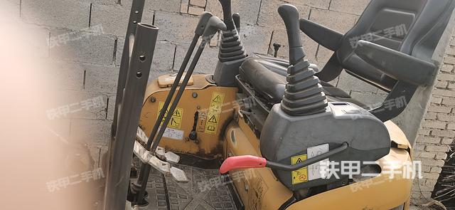 驾驶室整体（整机外观）