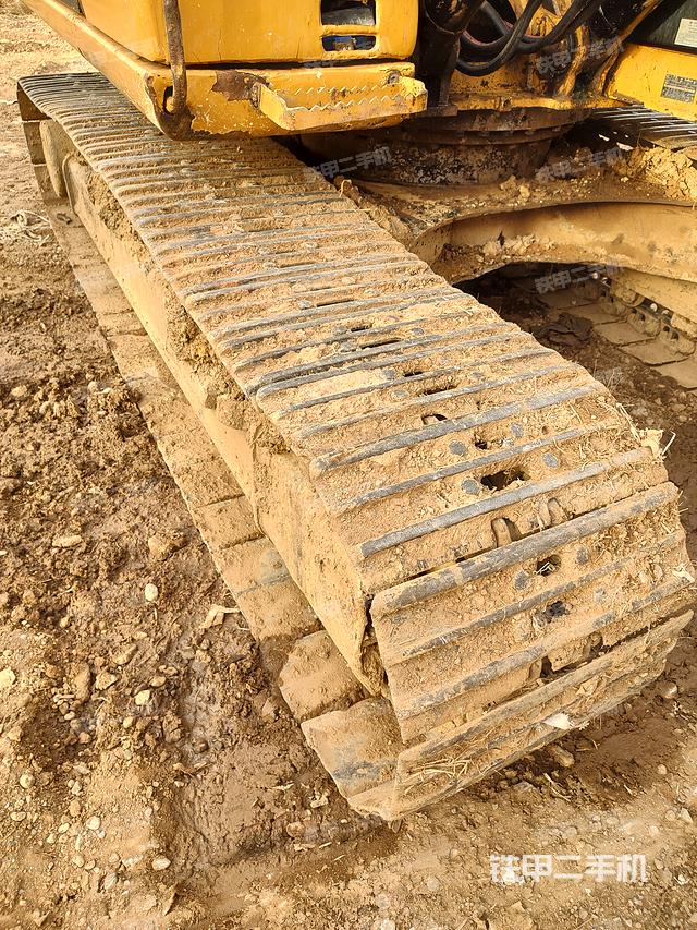 单侧履带整体（整机外观）