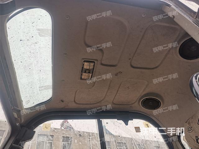 驾驶室顶部（整机外观）