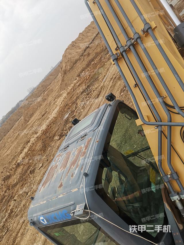 驾驶室顶部（整机外观）