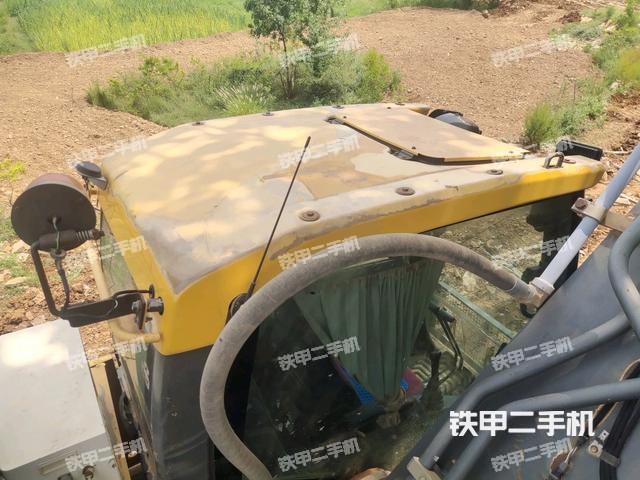 驾驶室顶部（整机外观）