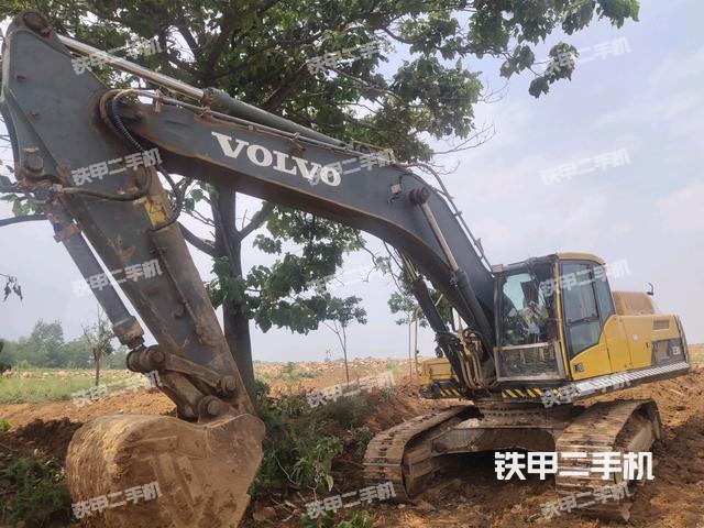 沃尔沃EC350D挖掘机