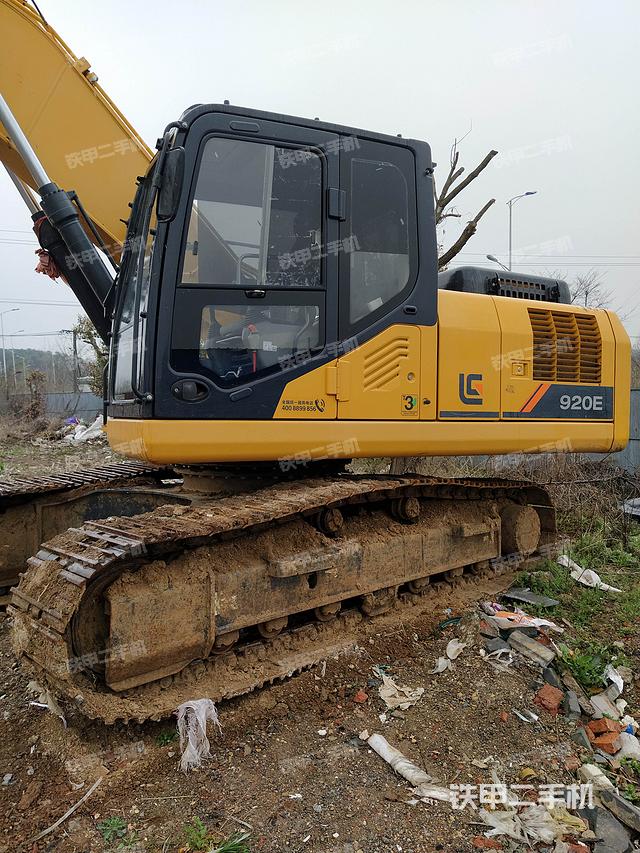 驾驶室整体（整机外观）