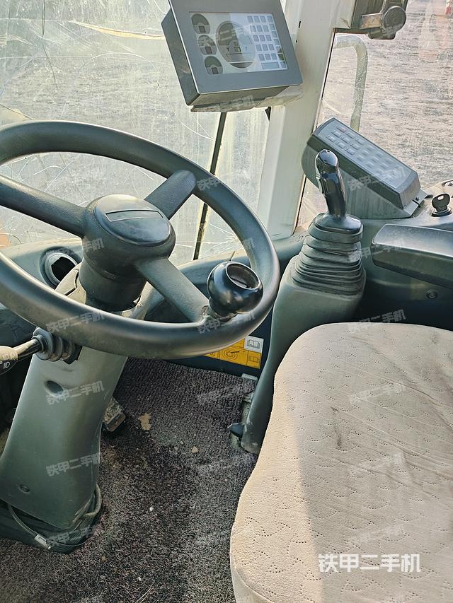 驾驶室操作台（整机外观及大件）