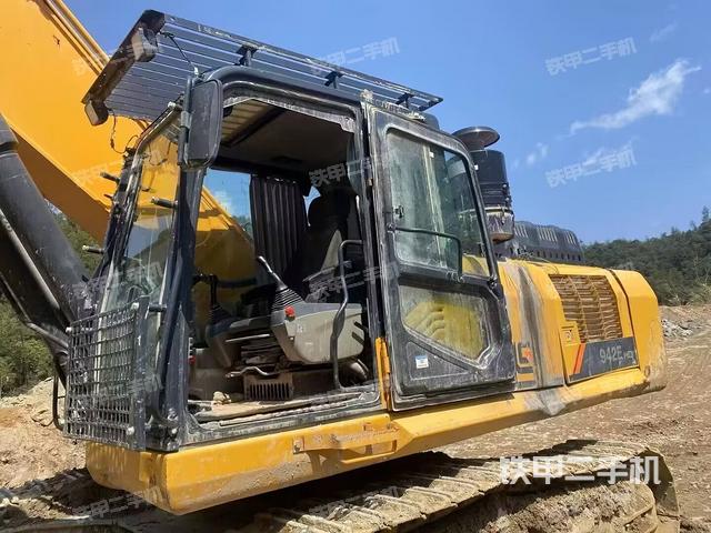 驾驶室整体（整机外观）