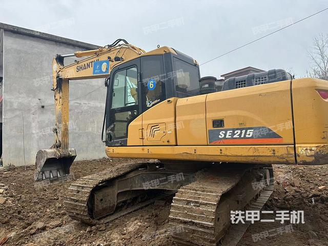 驾驶室顶部（整机外观）