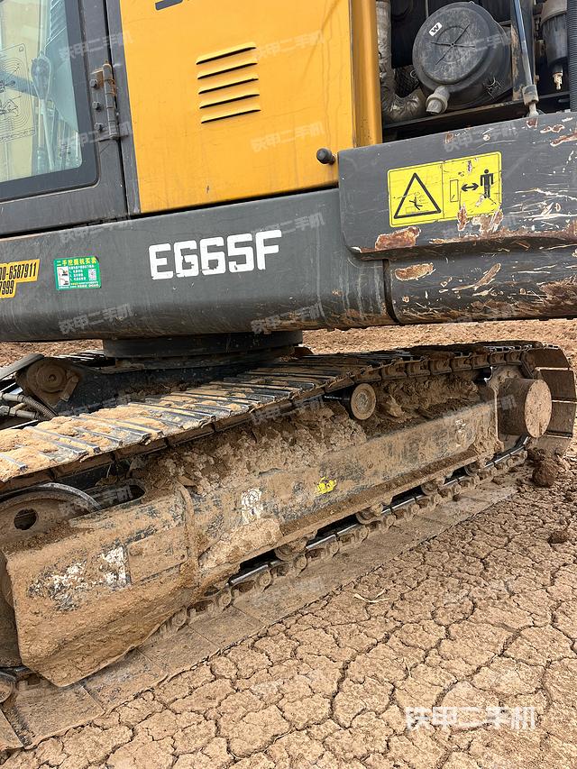 单侧履带整体（整机外观）