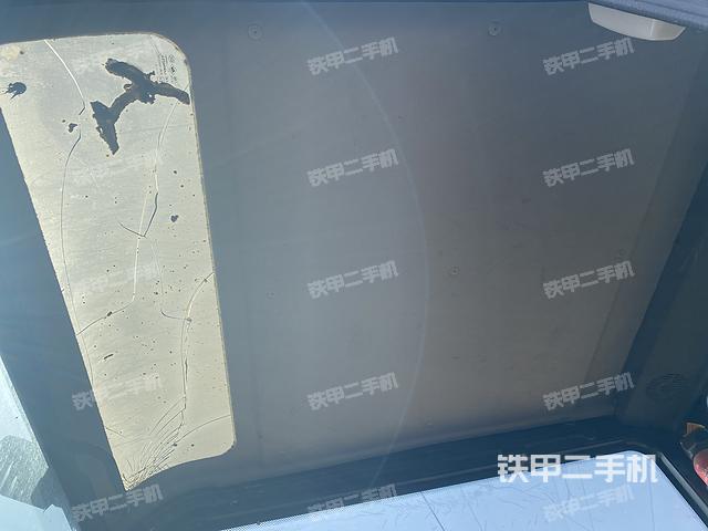 驾驶室顶部（整机外观）