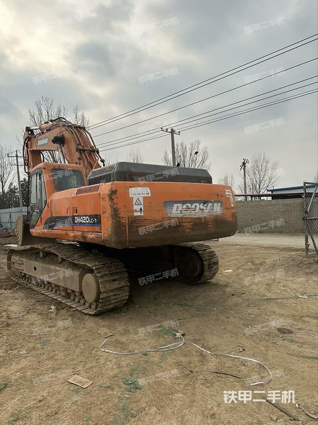 驾驶室整体（整机外观）