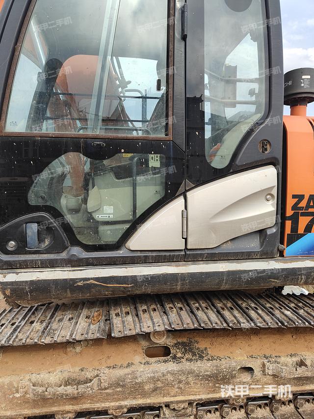 驾驶室整体（整机外观）