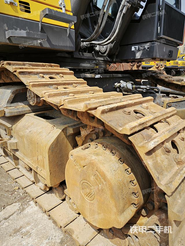 单侧履带整体（整机外观）