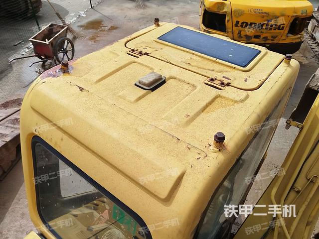 驾驶室顶部（整机外观）