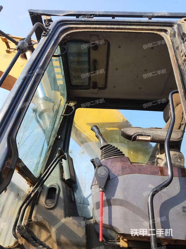 驾驶室整体（整机外观）