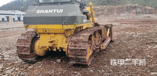 整机左侧（设备外观及核心部件）