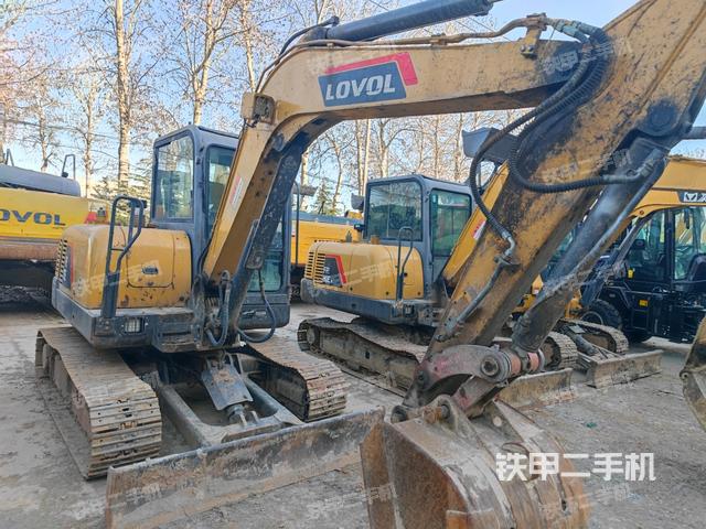 右前45(整機外觀) 右前45(整機外觀)