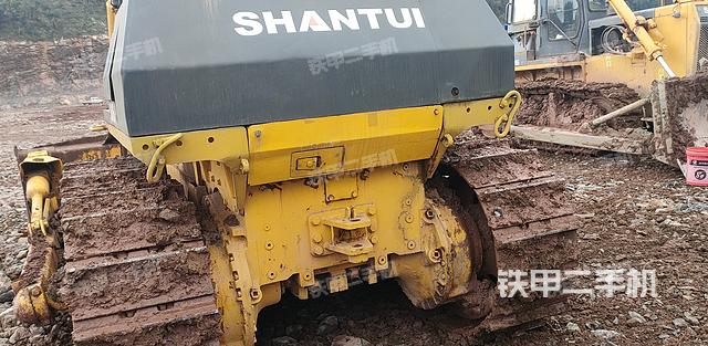 整机右后45°（设备外观及核心部件）