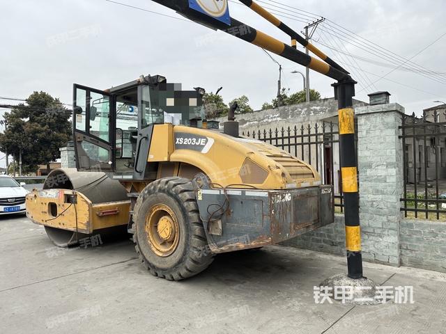 整机右后45°（设备外观及核心部件）