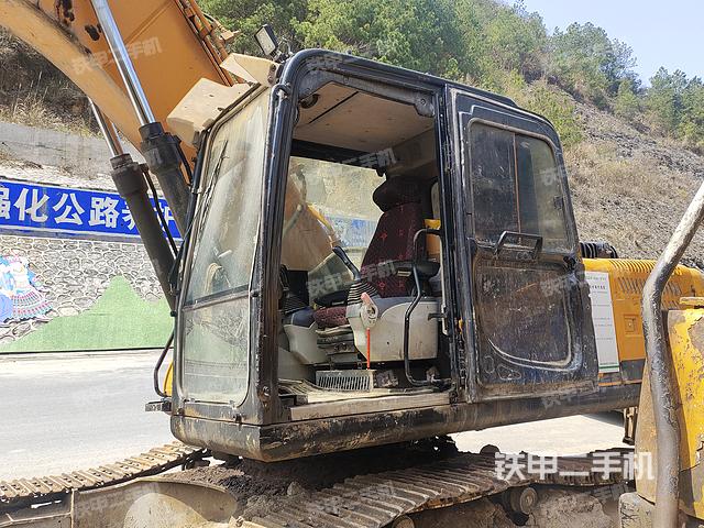 驾驶室整体（整机外观）