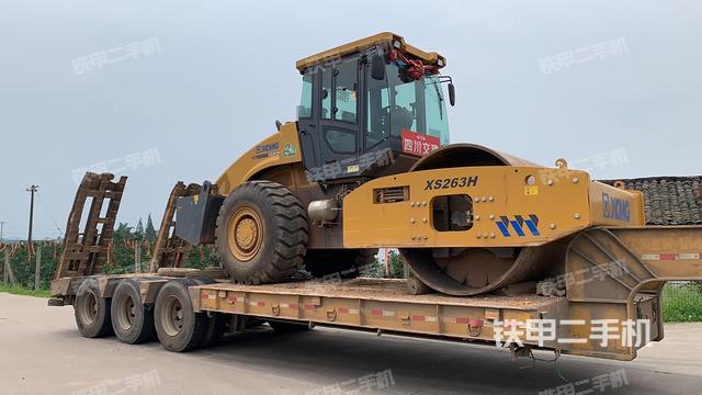 整机左侧（设备外观及核心部件）