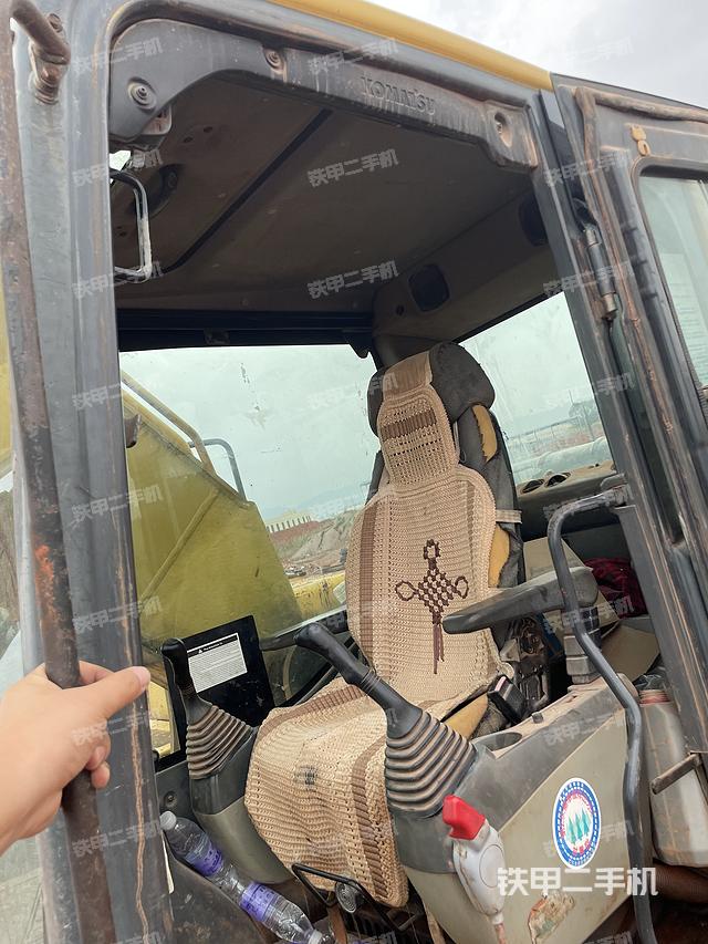 驾驶室整体（整机外观）