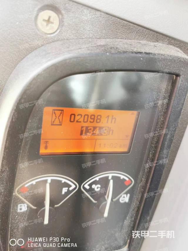 驾驶室整体（整机外观）