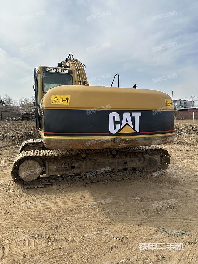 驾驶室顶部（整机外观）