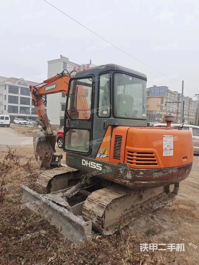 驾驶室整体（整机外观）