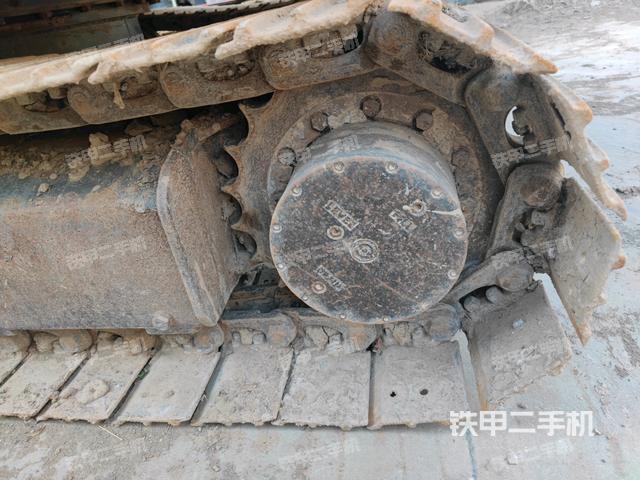 右側(cè)履帶整體?(行走機構(gòu)) 右側(cè)履帶整體?(行走機構(gòu))