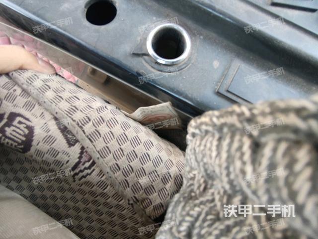 座椅左側控制臺/音響/含左手柄（駕駛室部分）