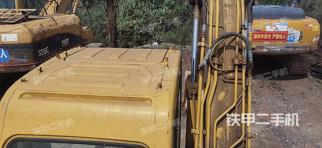 駕駛室頂部（整機(jī)外觀）