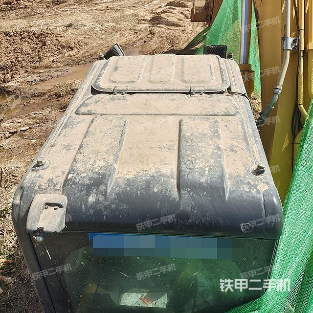 驾驶室顶部（整机外观）