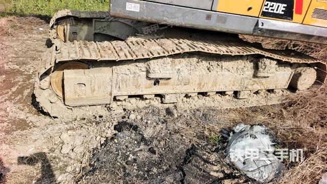 左侧履带整体 （行走机构）