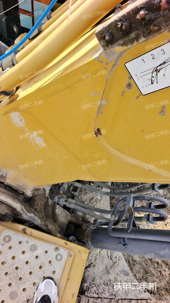 大臂根部 斜视（工作和回转装置）