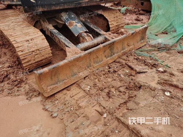 单侧履带整体（整机外观）