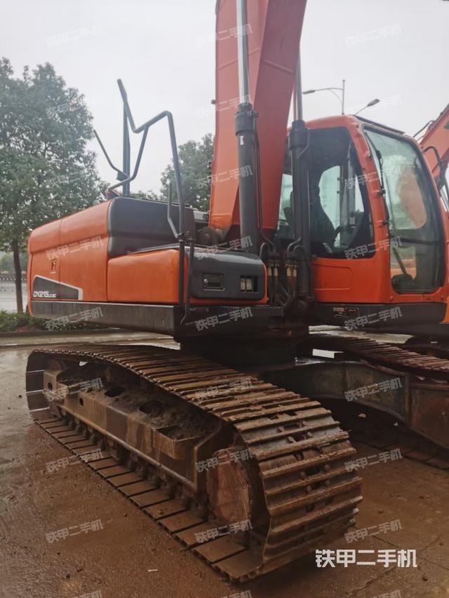 斗山DX215-9C挖掘机
