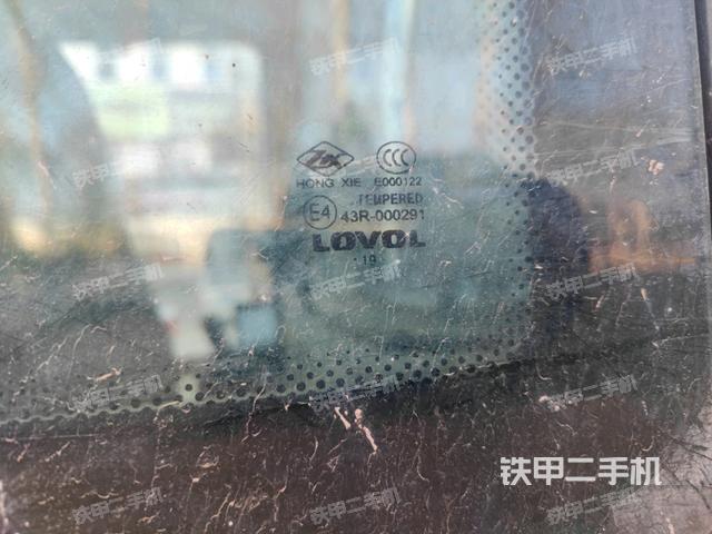 后窗玻璃角標(駕駛室部分) 后窗玻璃角標(駕駛室部分)
